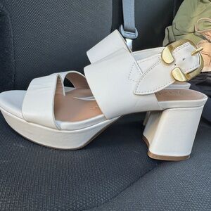 Aerosols Chunky tan beige heel 6